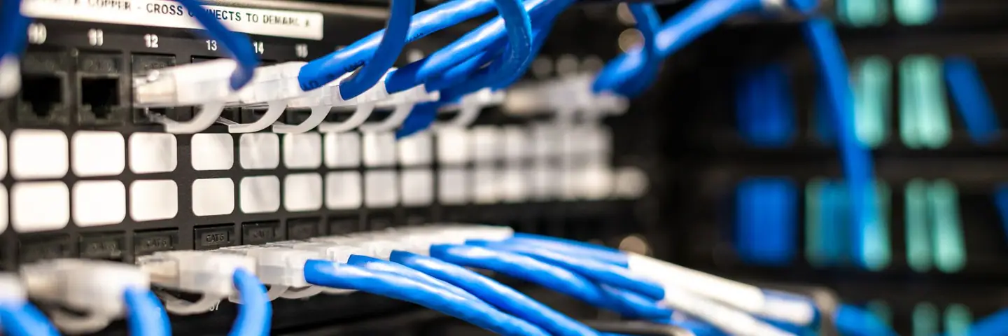 データセンターのサーバー設備のイメージ写真