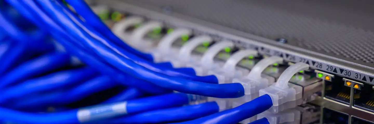 データセンターのサーバー設備のイメージ写真