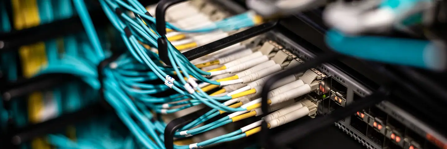 データセンターのサーバー設備のイメージ写真