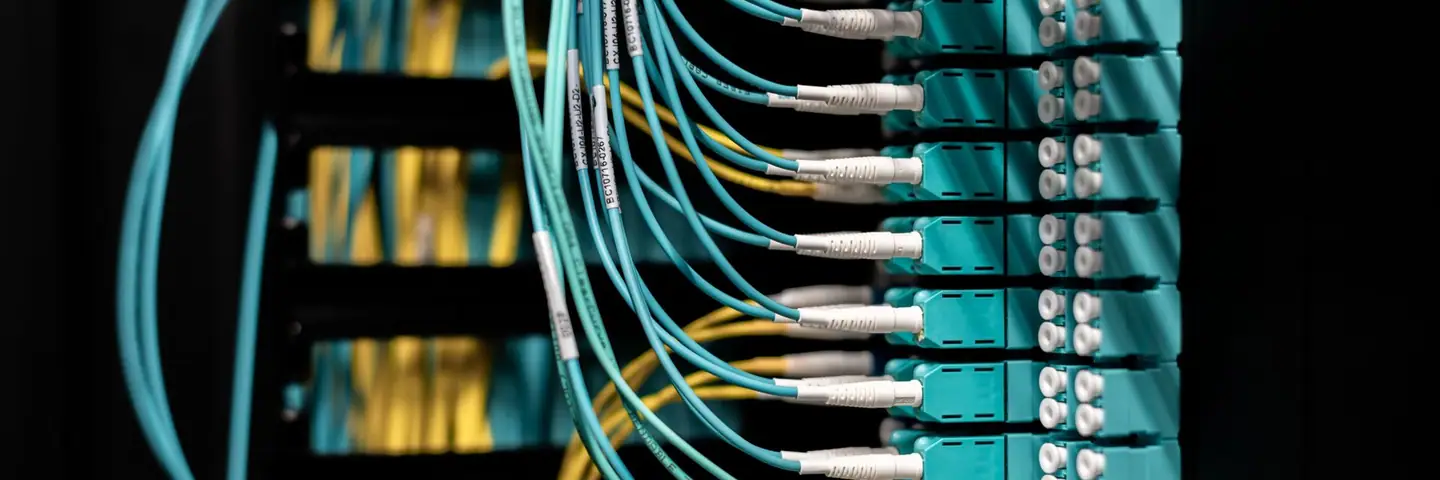 データセンターのサーバー設備のイメージ写真